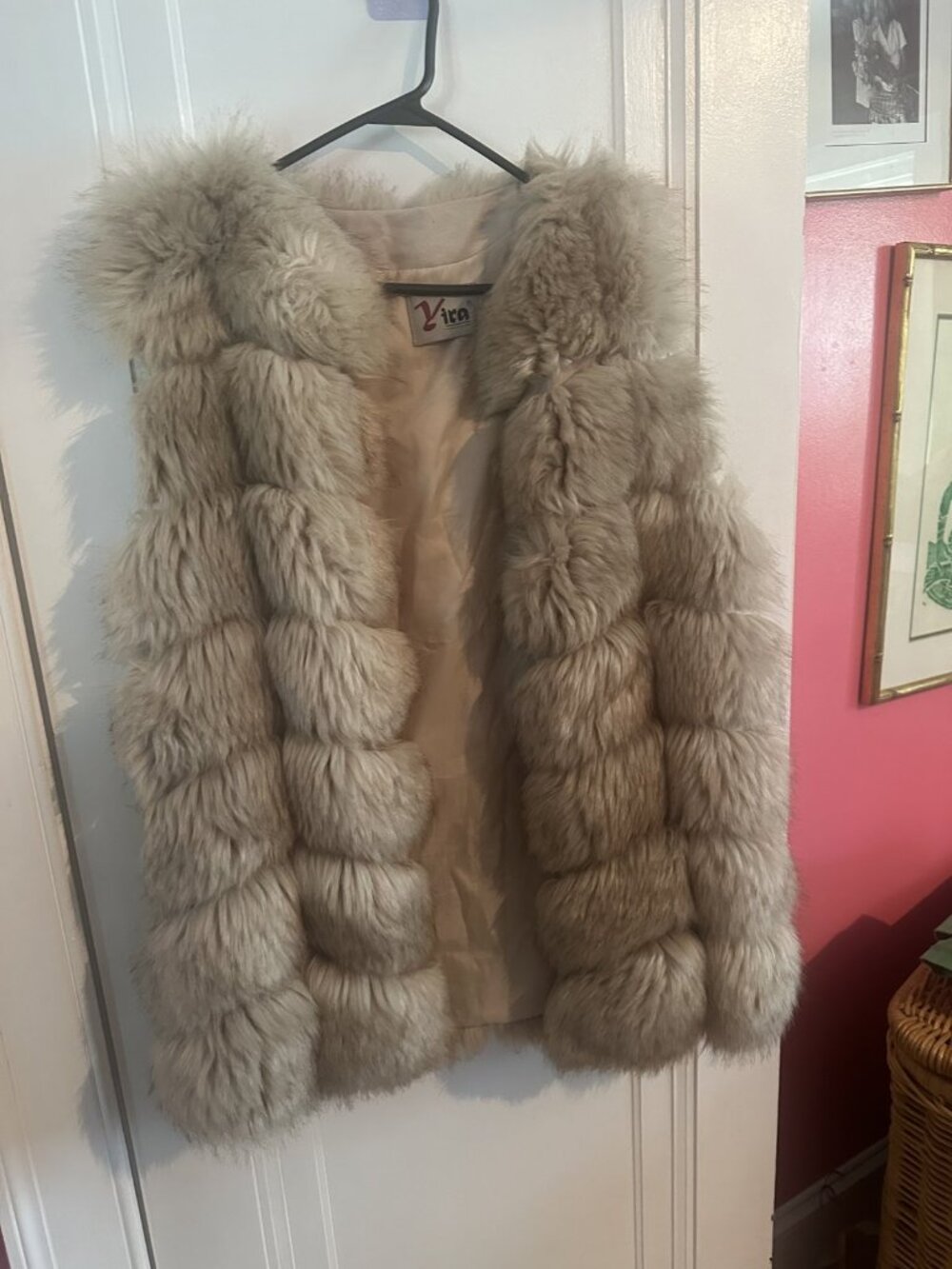 Yira Faux Fur Vest Taupe Size L Shaggy Gilet Winter Layering Boho Chic